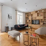 Veeve - Master Of Minimalism